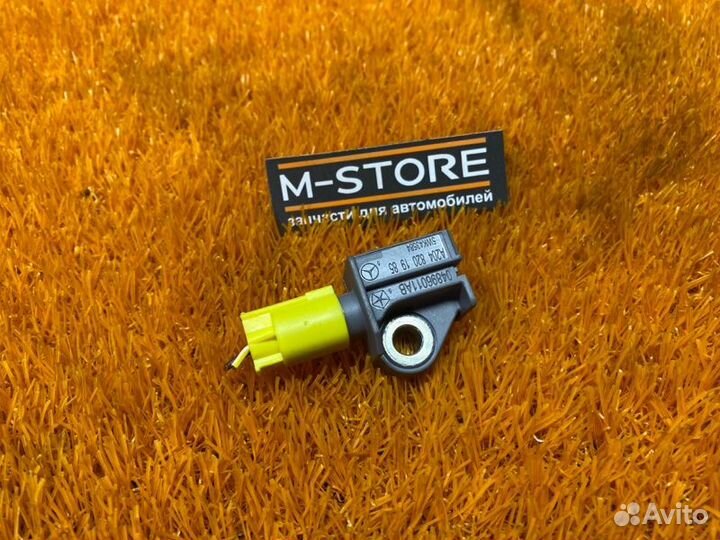 Датчик airbag (удара) Mercedes-Benz C-Class W204