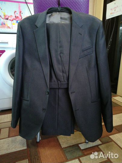 Продается костюм мужской