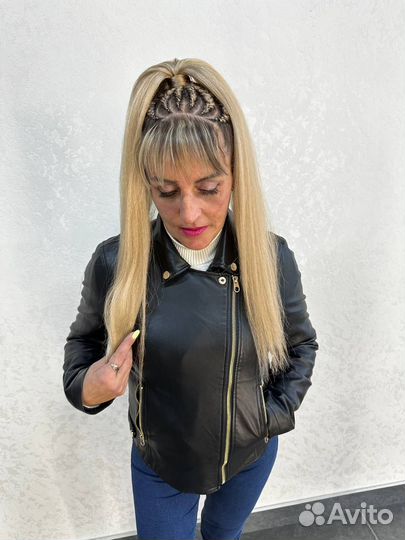 Модель на афрокосы, афронаращивание