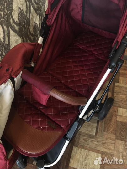 Прогулочная коляска в отличном состоянии