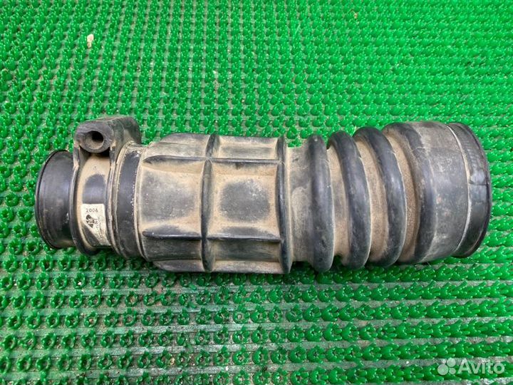 Патрубок воздушного фильтра Лада 2107 2008