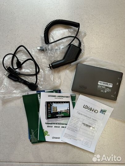 Автомобильный навигатор Lexand STA 5.0