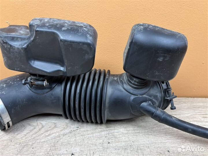 Патрубок воздушного фильтра Hyundai Equus 3.8