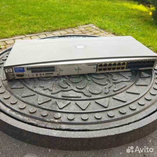Комутатор HP 2524