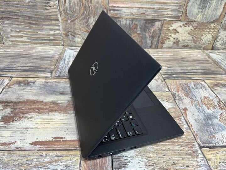 Dell Latitude 7390