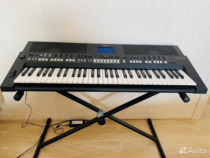 Синтезатор Yamaha psr s650