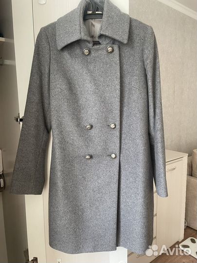 Женское серое пальто Италия 46 размер