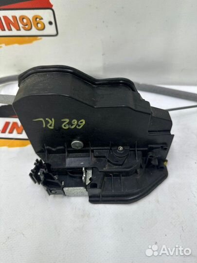 Замок двери задний левый Bmw X5 E70 N57D30 2013