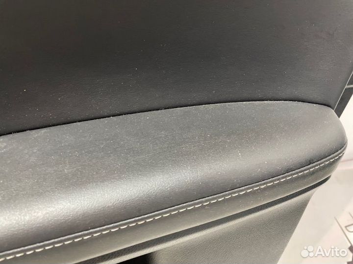 Обшивка двери передняя правая.1 Lexus Rx F-Sport