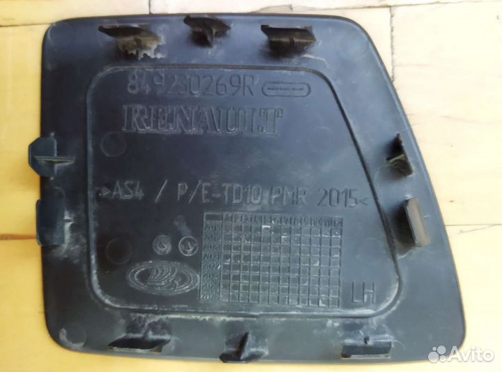 Заглушка крышки багажника Renault Arkana