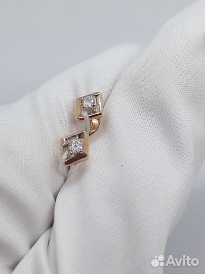 Золотые серьги с фианитом