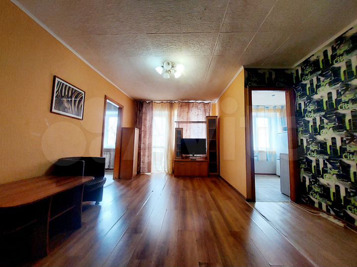 2-к. квартира, 42 м², 3/5 эт.