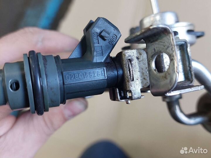 Форсунка топливная Opel Corsa B Z12XE