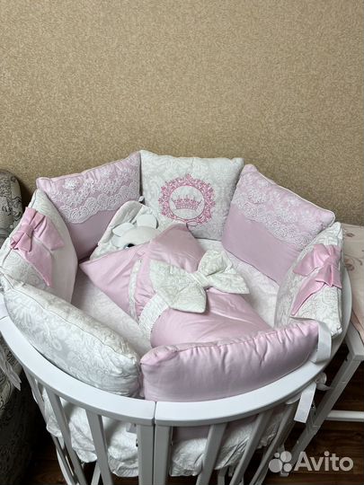 Бортики, одеяло, простынь в детскую кроватку