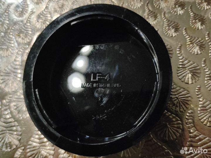 Бленда Nikon HB-47 и крышки