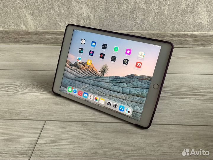 iPad 7 2019 32gb WiFi+ новый чехол