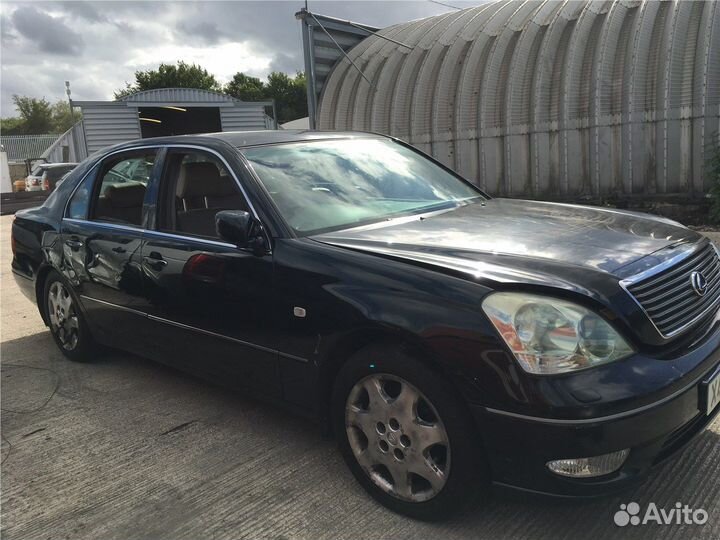Разбор на запчасти Lexus LS430 UCF30