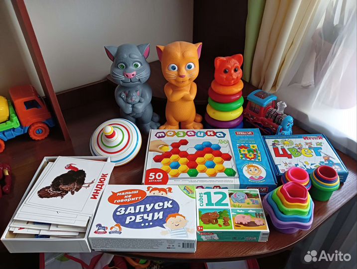 Развивающие игрушки для малышей пакетом