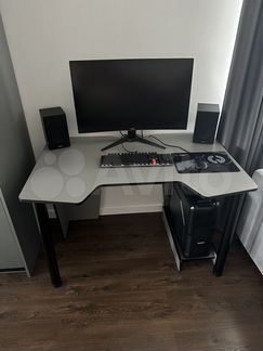 Компьютерный-игровой стол