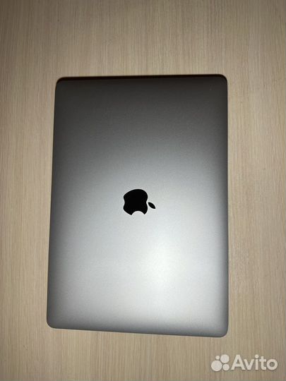 Apple MacBook air 13 m1 2023