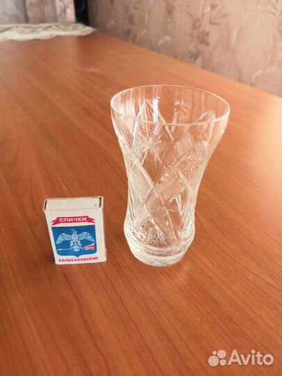 Хрустальная мини-вазочка