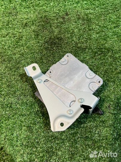 Блок управления рулевой рейкой Toyota Sienta