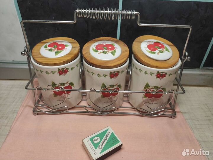 Кухонная утварь, блюда, блюдца