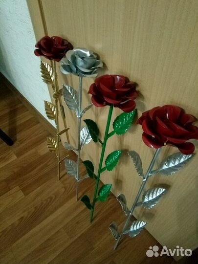 Розы металлические