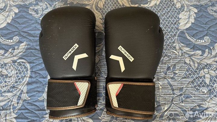 Боксерские перчатки Decathlon Outshock 500 Carbon