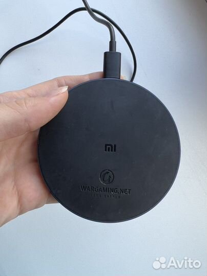 Беспроводная зарядка xiaomi с логотипом Wargaming