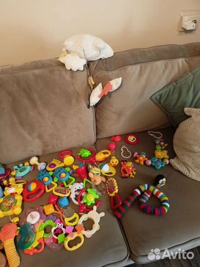 Погремушки,грызунки, развивающие игрушки от 0+