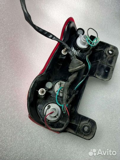 Задний фонарь Nissan nv 200