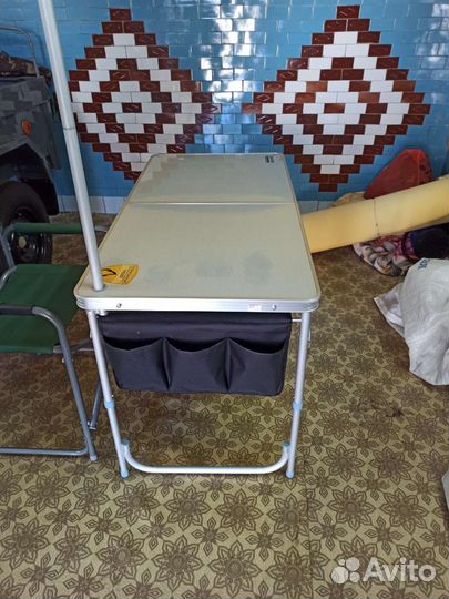 Складной туристический стол