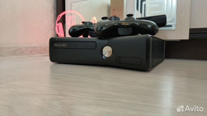 Xbox 360 250gb 35 игр полный комплект