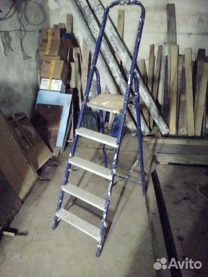 Стеллаж разборный, лестница-стремянка
