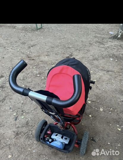 Велосипед трехколесный с ручкой