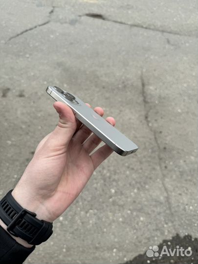 iPhone 15 Pro, 128 ГБ