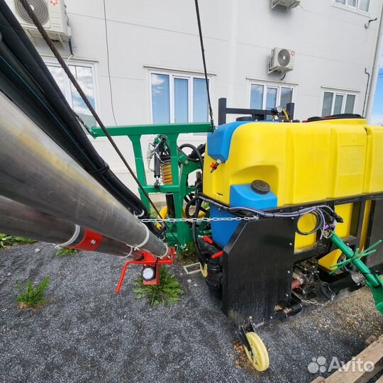 Опрыскиватель навесной