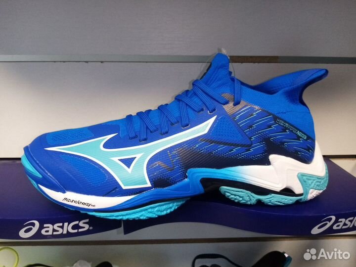 Кроссовки Mizuno Wave Lightning Neo 3