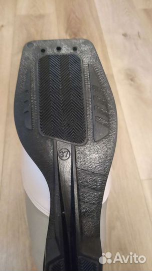 Лыжные ботинки 37 размера