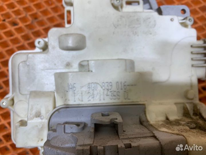 Замок двери Audi A6 C7 4G cgwb 2012