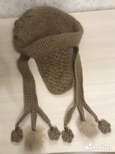 Тёплая шерстяная шапка на завязках