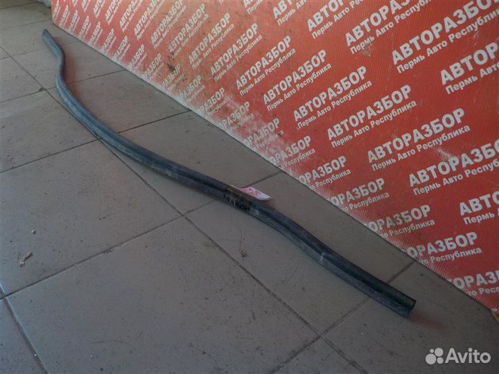 Уплотнитель капота LADA Largus R90 VAZ-21129 2019