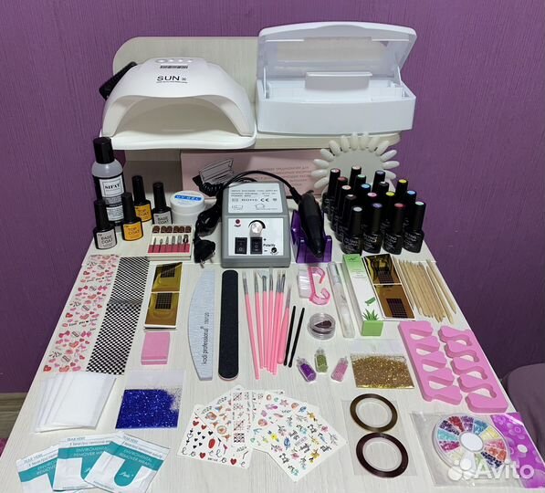 Набор для маникюра с аппаратом и лампой