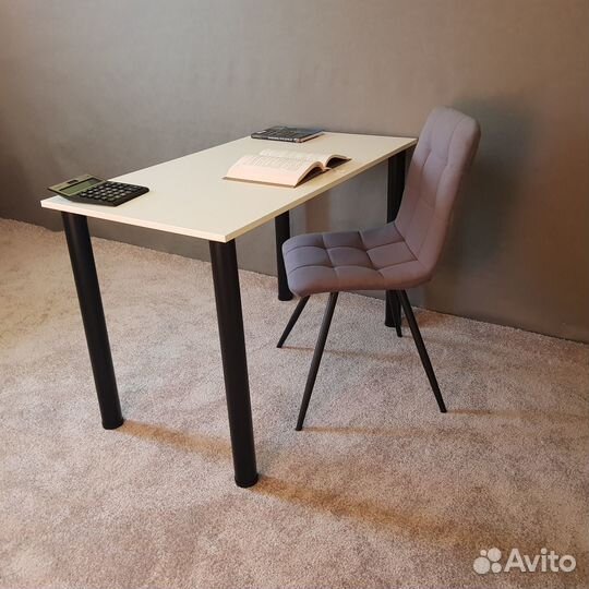 Письменный стол Белый 110*60 см. Черные ножки