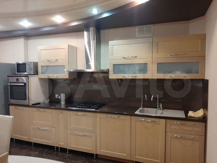 3-к. квартира, 120 м², 2/4 эт.