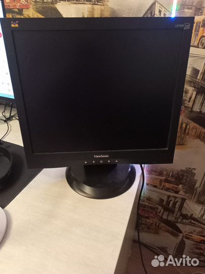 Монитор Samsung