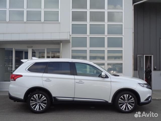 Mitsubishi Outlander 3.0 AT, 2019, 60 000 км