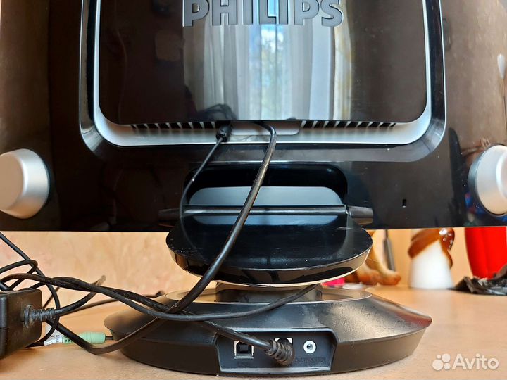 Монитор Philips 190G + SubWoofer