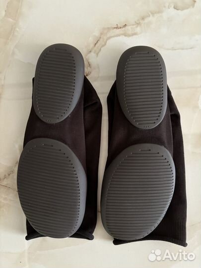 Yeezy pods 3